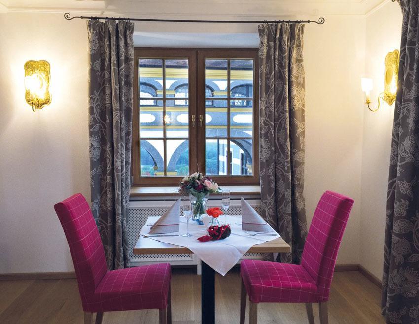 Hotel Schloss Leitheim ภายนอก รูปภาพ
