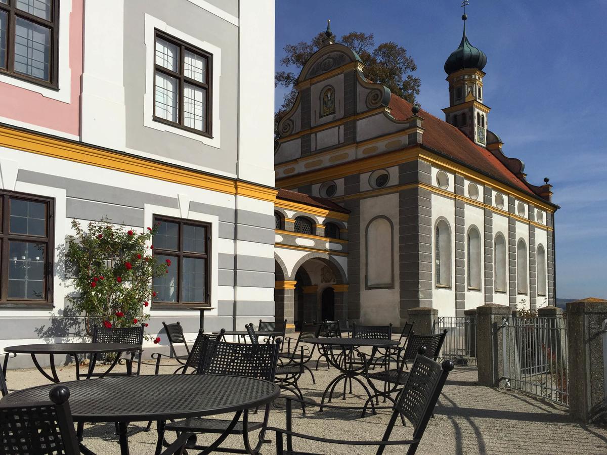 Hotel Schloss Leitheim ภายนอก รูปภาพ