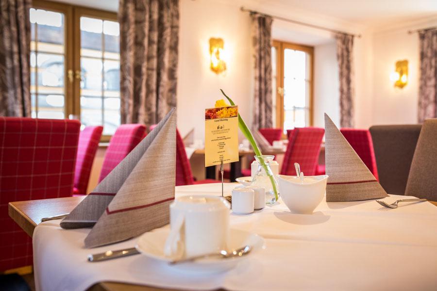 Hotel Schloss Leitheim ภายนอก รูปภาพ
