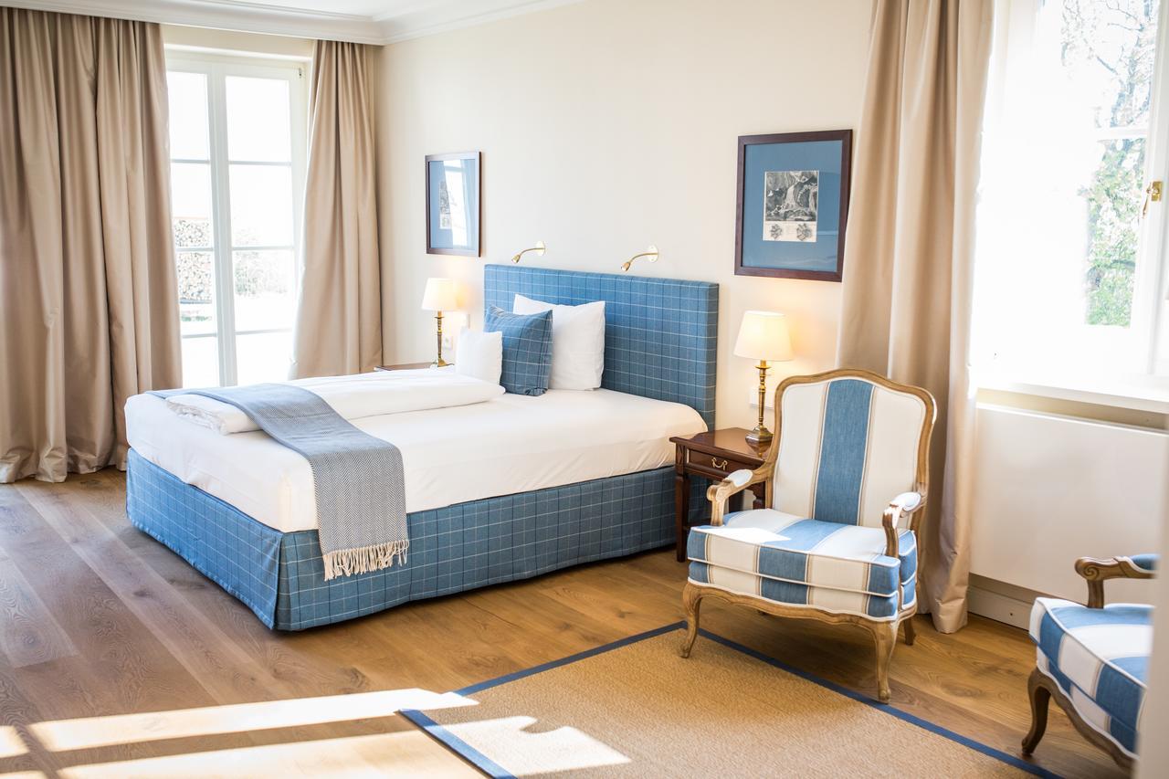Hotel Schloss Leitheim ภายนอก รูปภาพ