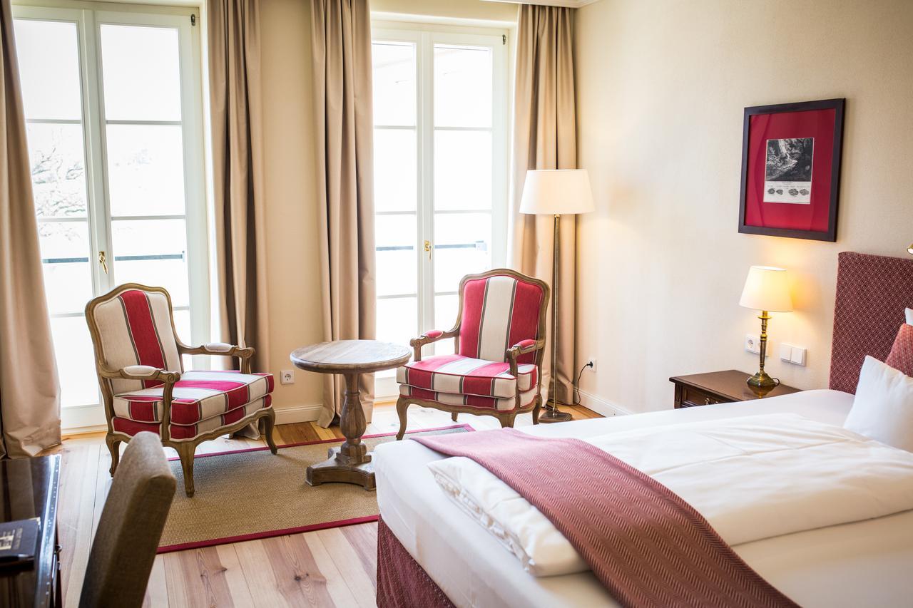 Hotel Schloss Leitheim ภายนอก รูปภาพ