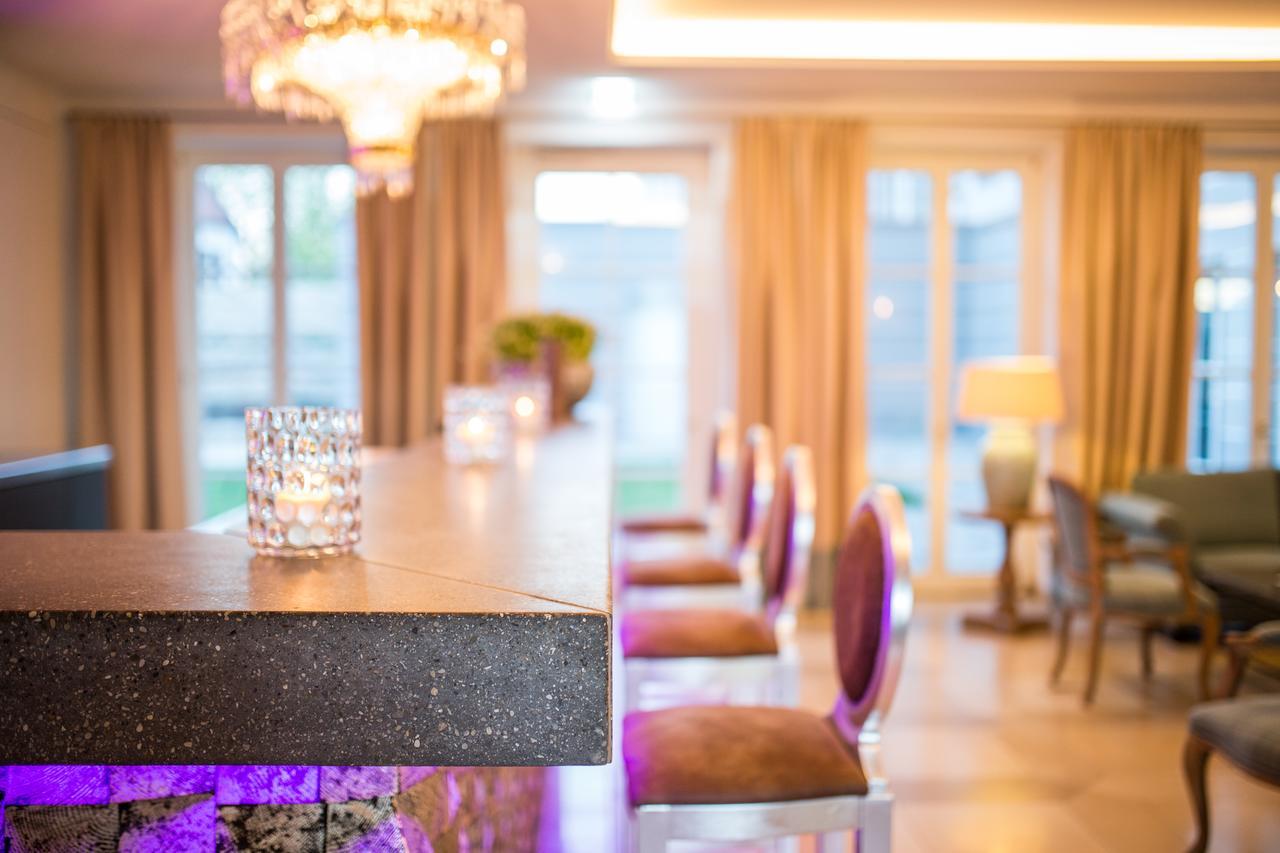 Hotel Schloss Leitheim ภายนอก รูปภาพ